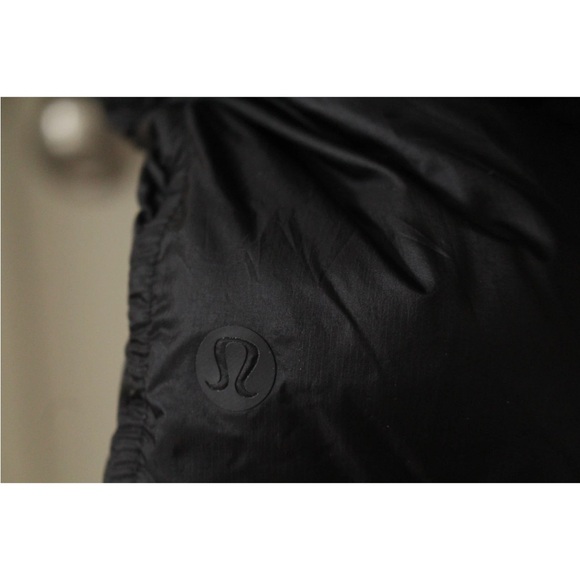 NWT Lululemon Featherweight 900 Down Long Jacket Black $598 - Size XS / 6 - Picture 10 of 15